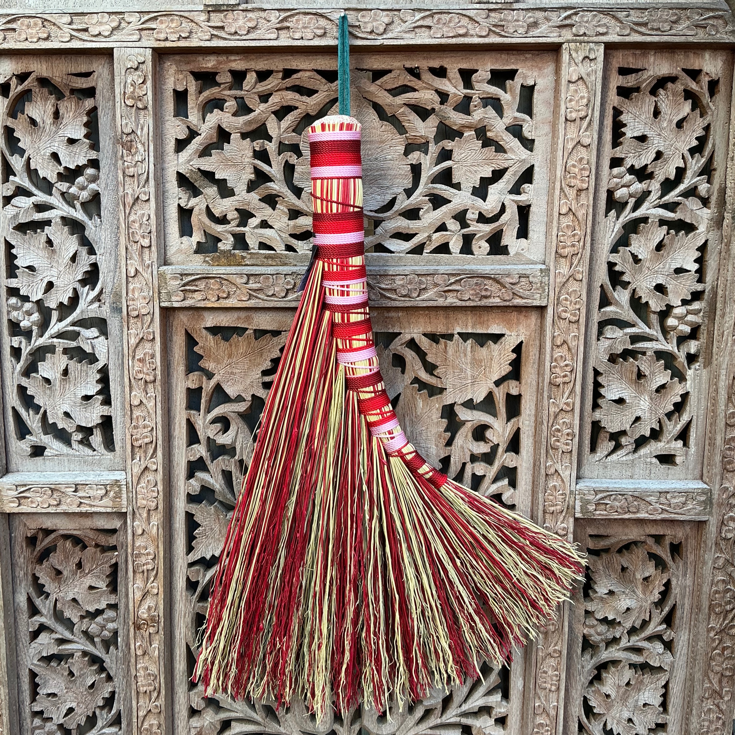 Red Turkey Wing Handbroom